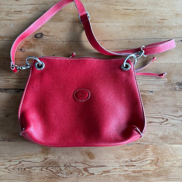 Vintage red Roots crossbody bag - Picture 2 of 2